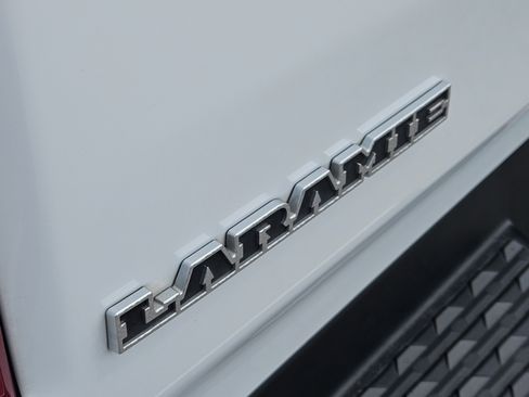 Used 2021 RAM 1500 Laramie AWD/4WD image 12