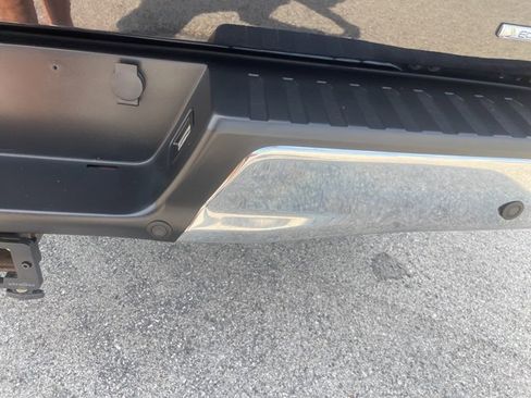 Used 2020 Ford F150 Lariat w/ Equipment Group 502A Luxury image 16