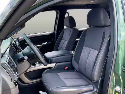 Certified 2024 Nissan Titan SV w/ SV Bronze Edition Package RWD image 8