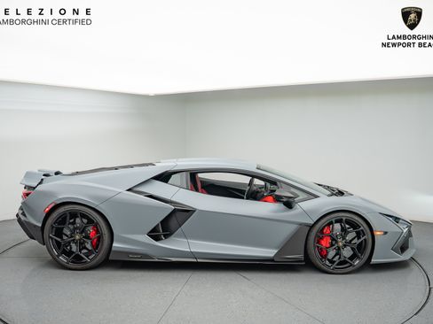Used 2024 Lamborghini Revuelto image 25