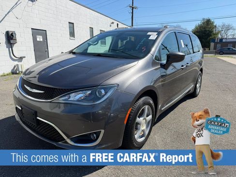 Used 2017 Chrysler Pacifica Touring-L Plus FWD image 1