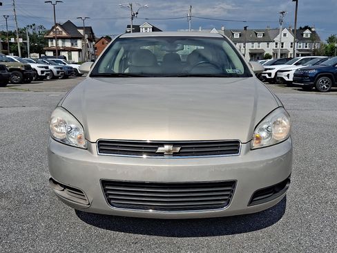 Used 2011 Chevrolet Impala LT FWD image 2