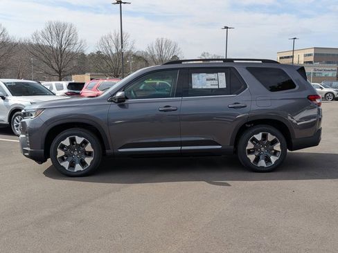 New 2026 Honda Pilot Touring image 5