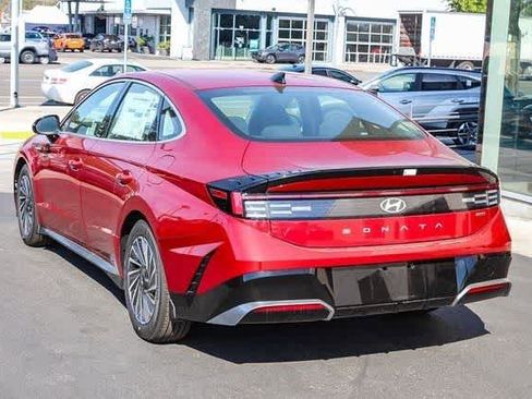 Certified 2025 Hyundai Sonata SEL FWD image 7