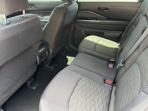Certified 2025 Nissan Pathfinder S AWD/4WD image 14
