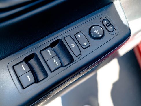 Used 2025 Honda CR-V Sport image 18