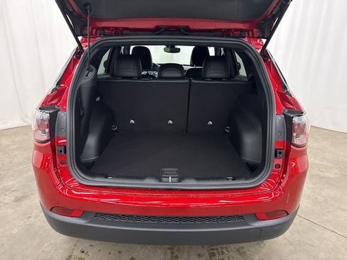 New 2026 Jeep Compass Latitude image 26