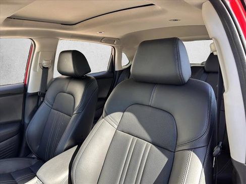 Used 2023 Honda HR-V EX-L image 10