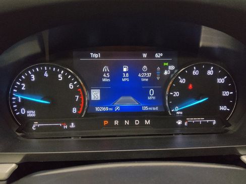 Used 2020 Ford Explorer XLT w/ Equipment Group 202A image 23