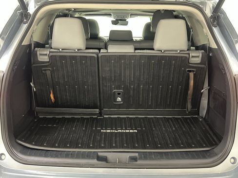 Used 2023 Toyota Highlander Limited AWD/4WD image 26