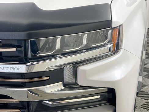 Used 2020 Chevrolet Silverado 1500 High Country w/ Technology Package AWD/4WD image 11