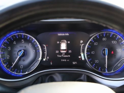 Used 2020 Chrysler Pacifica Touring-L w/ Advanced Safetytec Group image 28