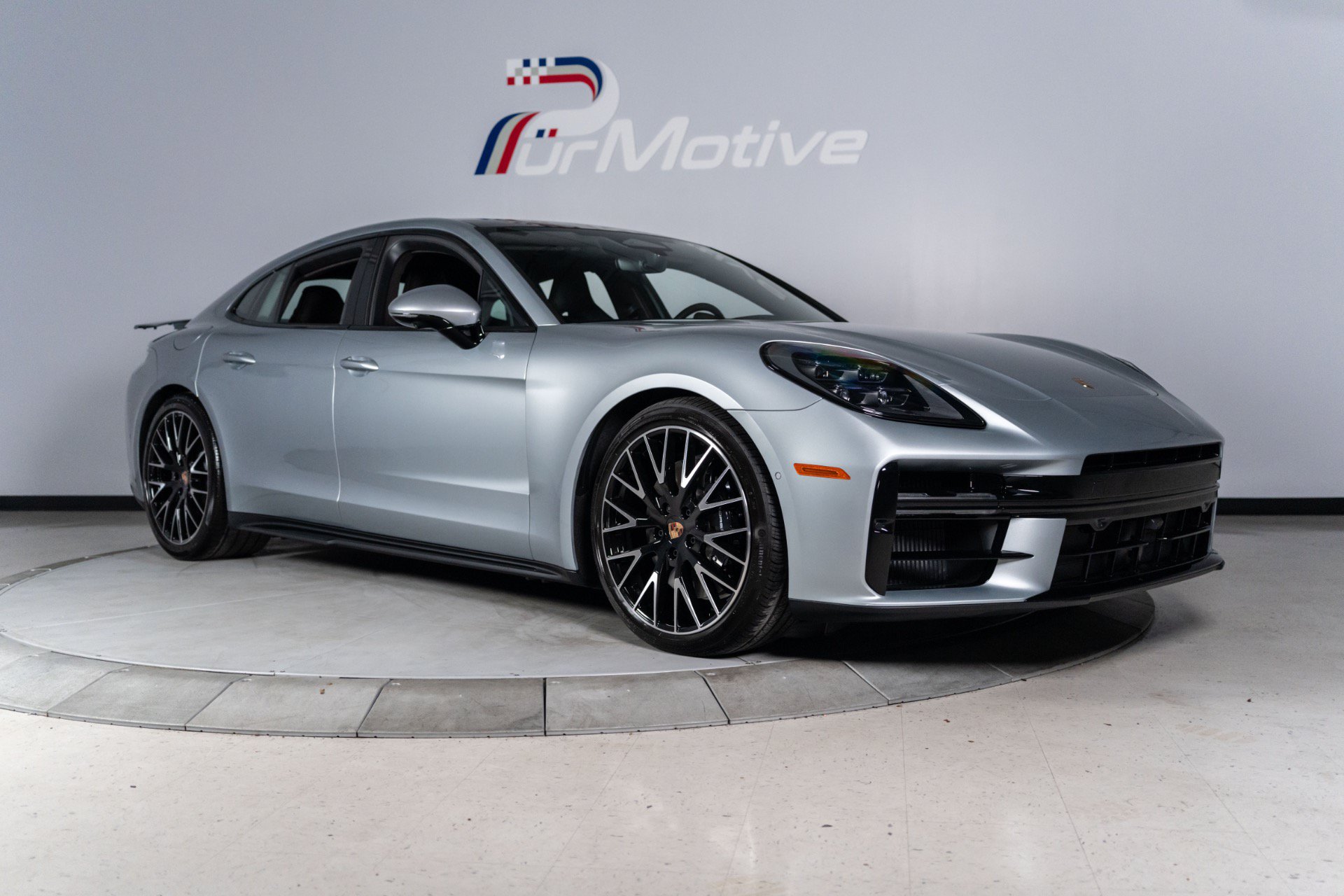 Used 2026 Porsche Panamera GTS AWD/4WD image 13
