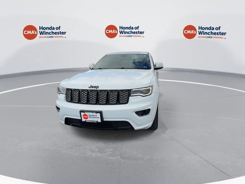 Used 2020 Jeep Grand Cherokee Altitude image 4