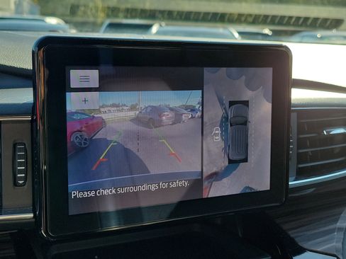 Used 2023 Ford Explorer Limited image 14