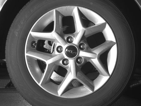 Used 2025 Kia Soul LX w/ LX Technology Package image 15