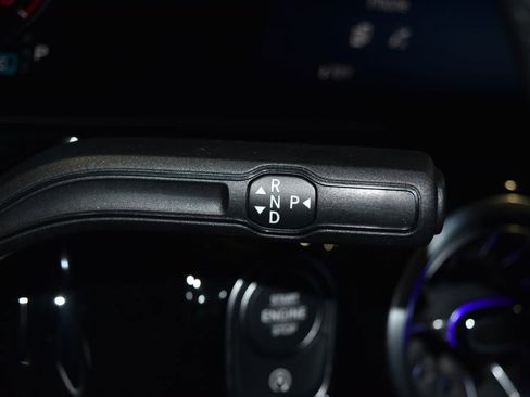 Certified 2025 Mercedes-Benz GLA 250 4MATIC image 17