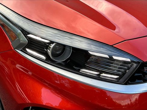 Used 2024 Kia Forte GT-Line image 31