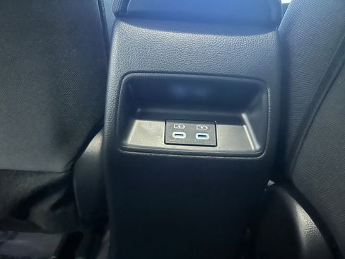 Used 2023 Toyota Corolla LE w/ LE Convenience Package FWD image 11