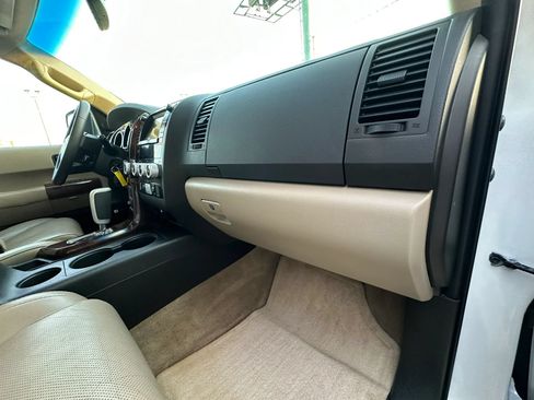 Used 2008 Toyota Sequoia Platinum RWD image 23