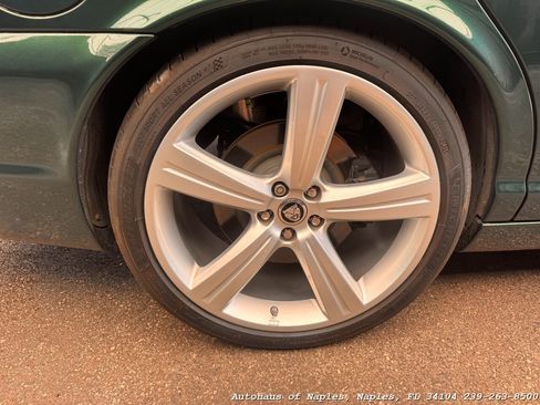 Used 2008 Jaguar XJ8 image 10