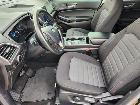 Used 2024 Ford Edge SE w/ Black Appearance Package image 12