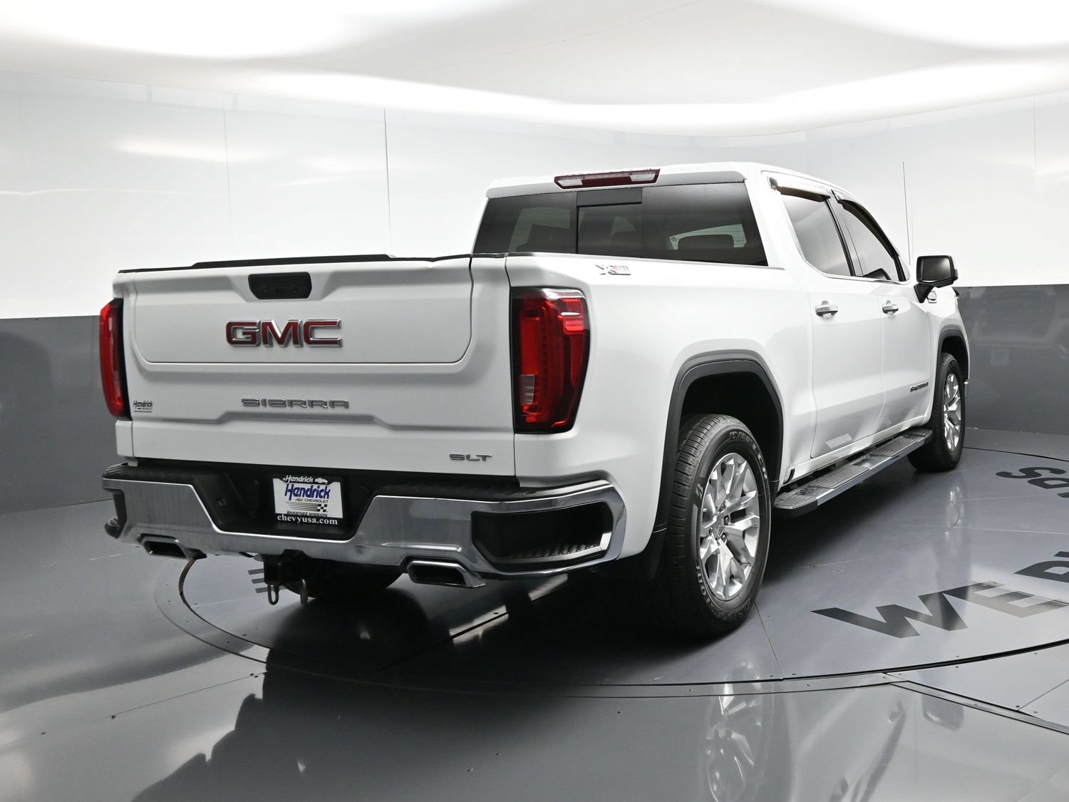 Used 2020 GMC Sierra 1500 SLT w/ SLT Premium Package AWD/4WD image 9
