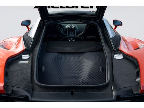 Used 2023 McLaren GT RWD image 31