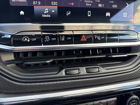 Used 2024 Jeep Compass Trailhawk image 25