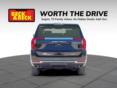 New 2026 GMC Yukon Denali w/ Denali Reserve Package image 6