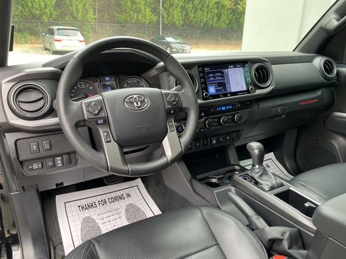 Used 2023 Toyota Tacoma TRD Off-Road w/ TRD Premium Off Road Package AWD/4WD image 34
