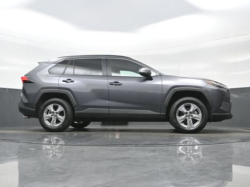 Used 2025 Toyota RAV4 XLE AWD/4WD image 34