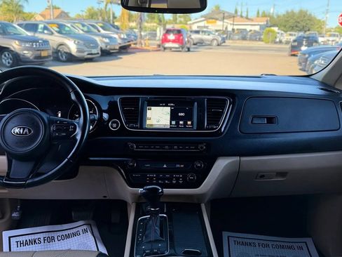 Used 2015 Kia Sedona SX FWD image 15