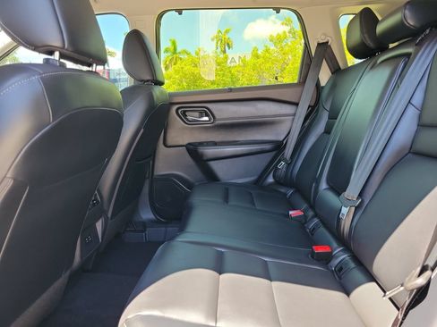 Certified 2023 Nissan Rogue SV w/ SV Premium B Package FWD image 15