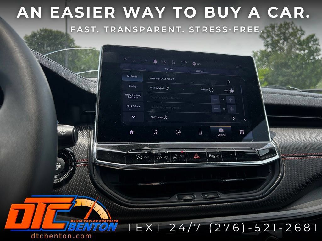 Used 2022 Jeep Compass Trailhawk w/ Trailer Tow Group AWD/4WD image 11