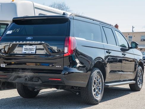 New 2026 Ford Expedition Max Active image 4