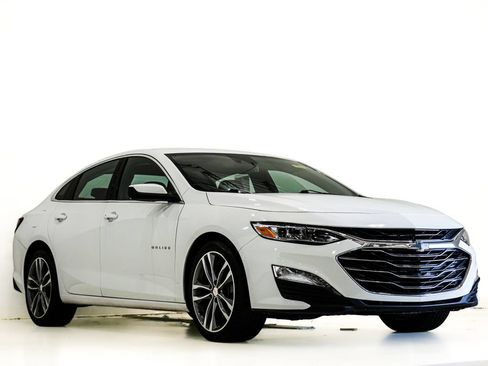 Used 2024 Chevrolet Malibu LT FWD image 1