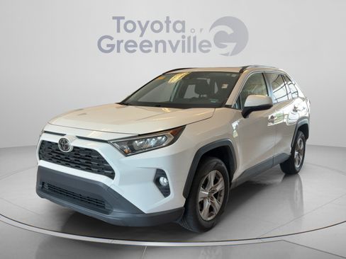 Used 2019 Toyota RAV4 XLE w/ Convenience Package FWD image 1