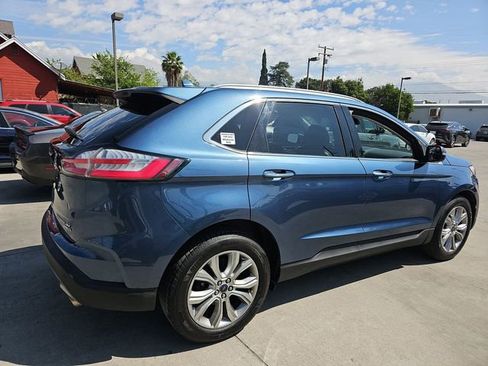 Used 2019 Ford Edge Titanium AWD/4WD image 3