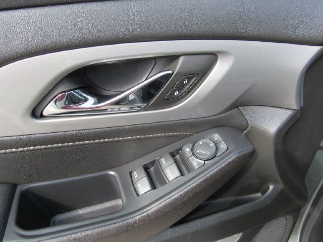 Used 2022 Chevrolet Traverse LT w/ LT Premium Package AWD/4WD image 11
