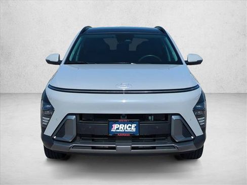Used 2024 Hyundai Kona Limited FWD image 2