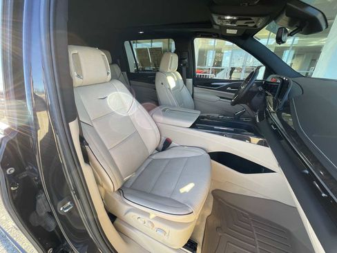 Certified 2023 Cadillac Escalade ESV Premium Luxury w/ LPO, Radiant Package image 29