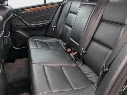 Used 2007 Mercedes-Benz C 230 Sedan image 12