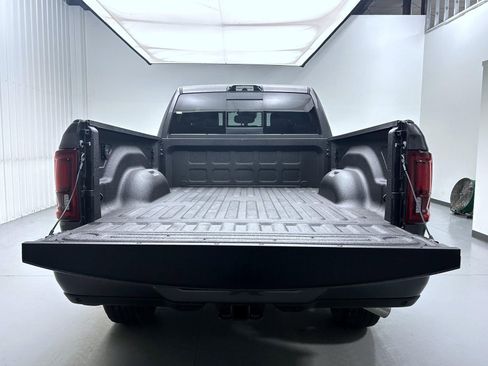 New 2026 RAM 2500 Laramie w/ Night Edition AWD/4WD image 9