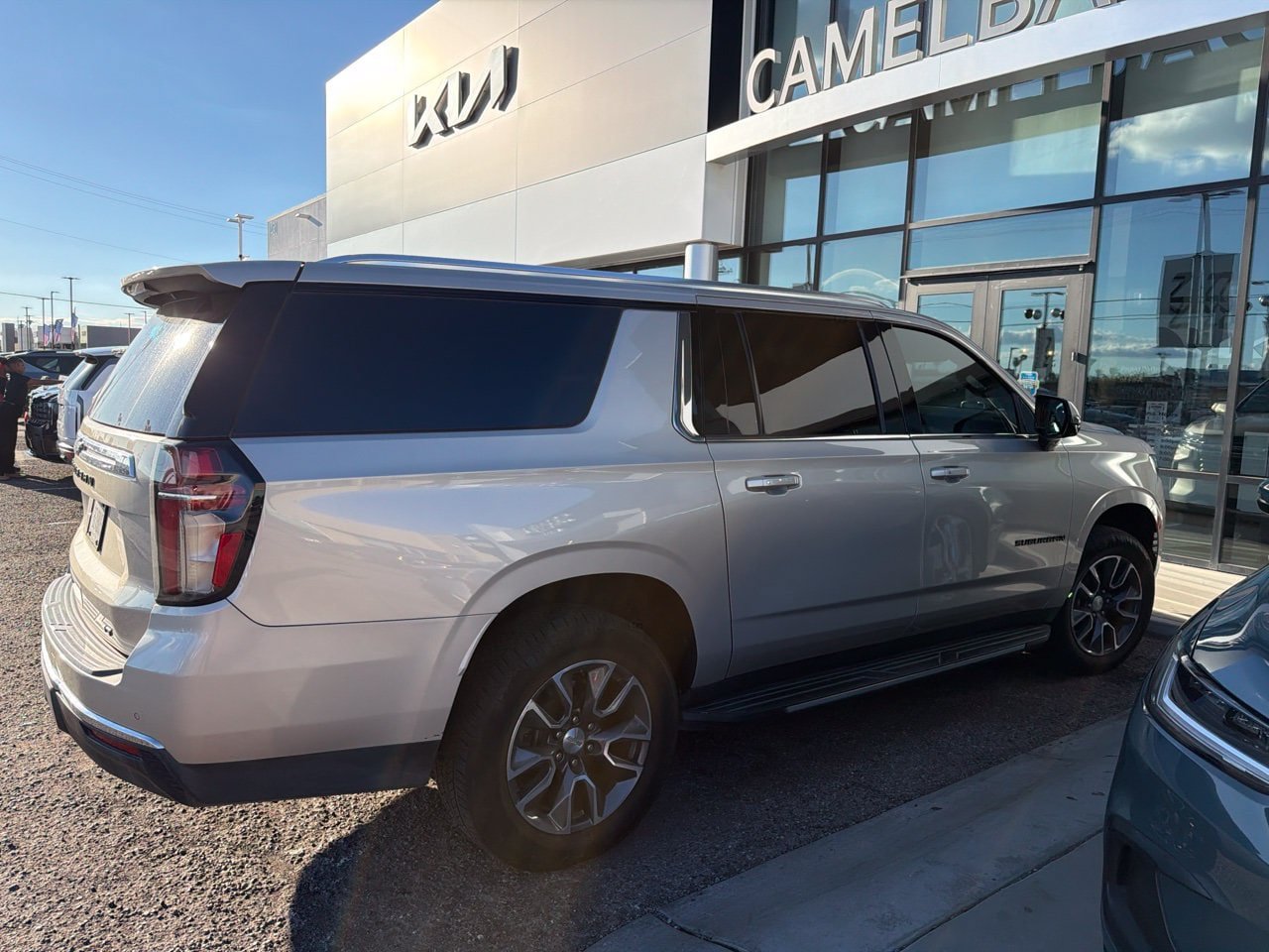 Used 2021 Chevrolet Suburban LT w/ LT Signature Plus Package RWD image 15