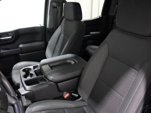 Used 2024 Chevrolet Silverado 1500 Custom AWD/4WD image 4