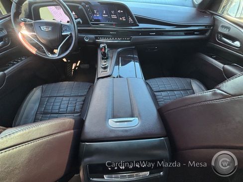 Used 2023 Cadillac Escalade Sport Platinum image 17