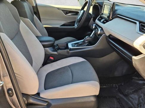 Used 2019 Toyota RAV4 XLE image 21