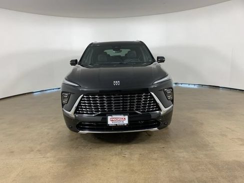 Used 2025 Buick Enclave Avenir w/ Super Cruise Package AWD/4WD image 3