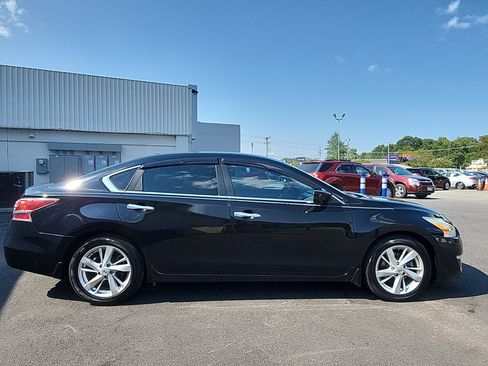 Used 2014 Nissan Altima 2.5 SV FWD image 6